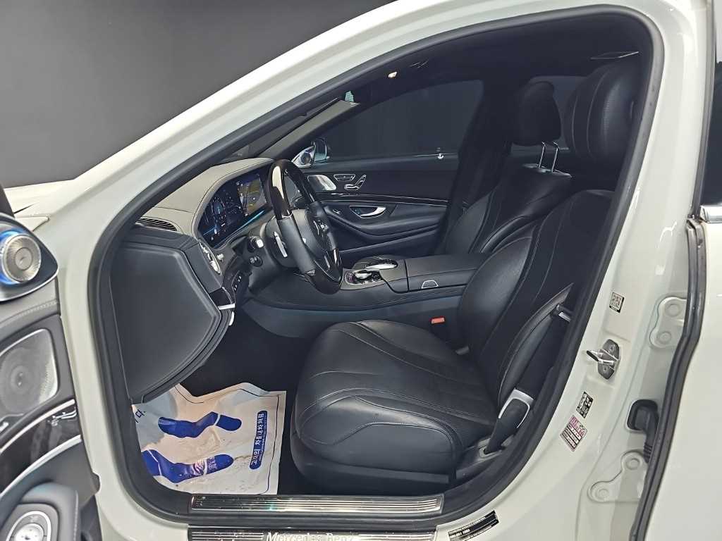 Mercedes-Benz S-Class — photo 11