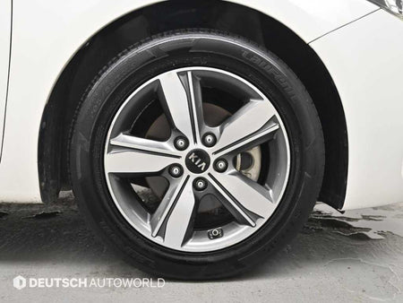 Kia K3 — photo 05