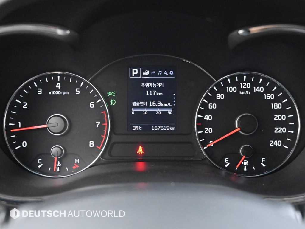Kia K3 — photo 07