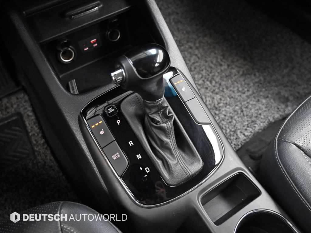 Kia K3 — photo 08