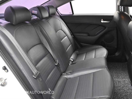 Kia K3 — photo 11