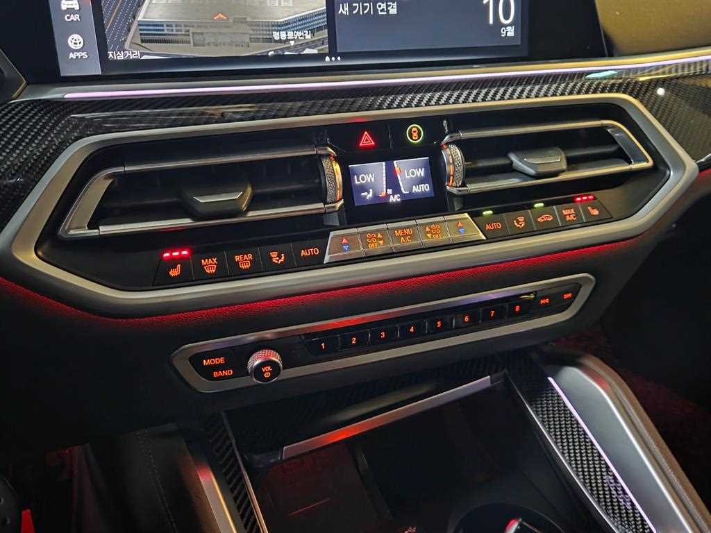 BMW X6 — photo 17
