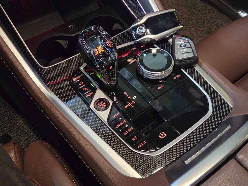 BMW X6 — photo 18
