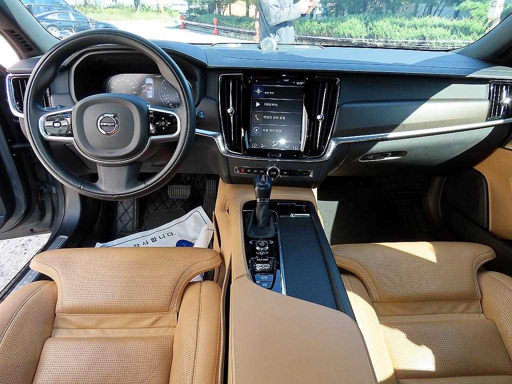 Volvo V90 — photo 07
