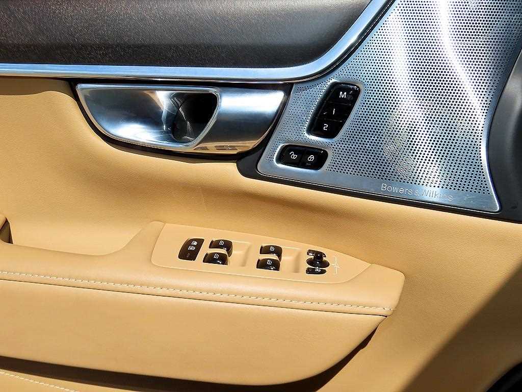 Volvo V90 — photo 12