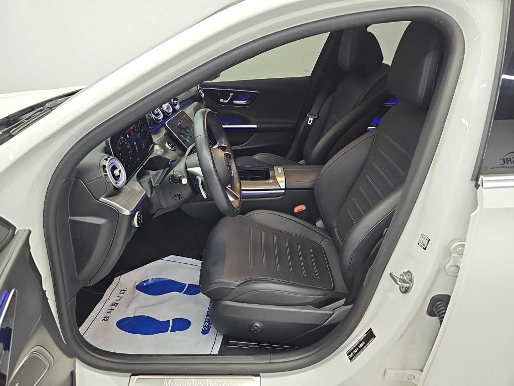 Mercedes-Benz C-Class — photo 11