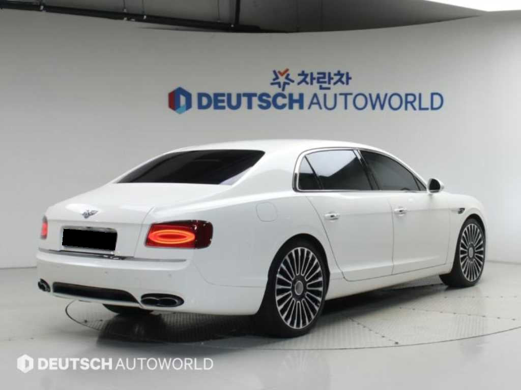 Bentley Flying Spur — photo 02