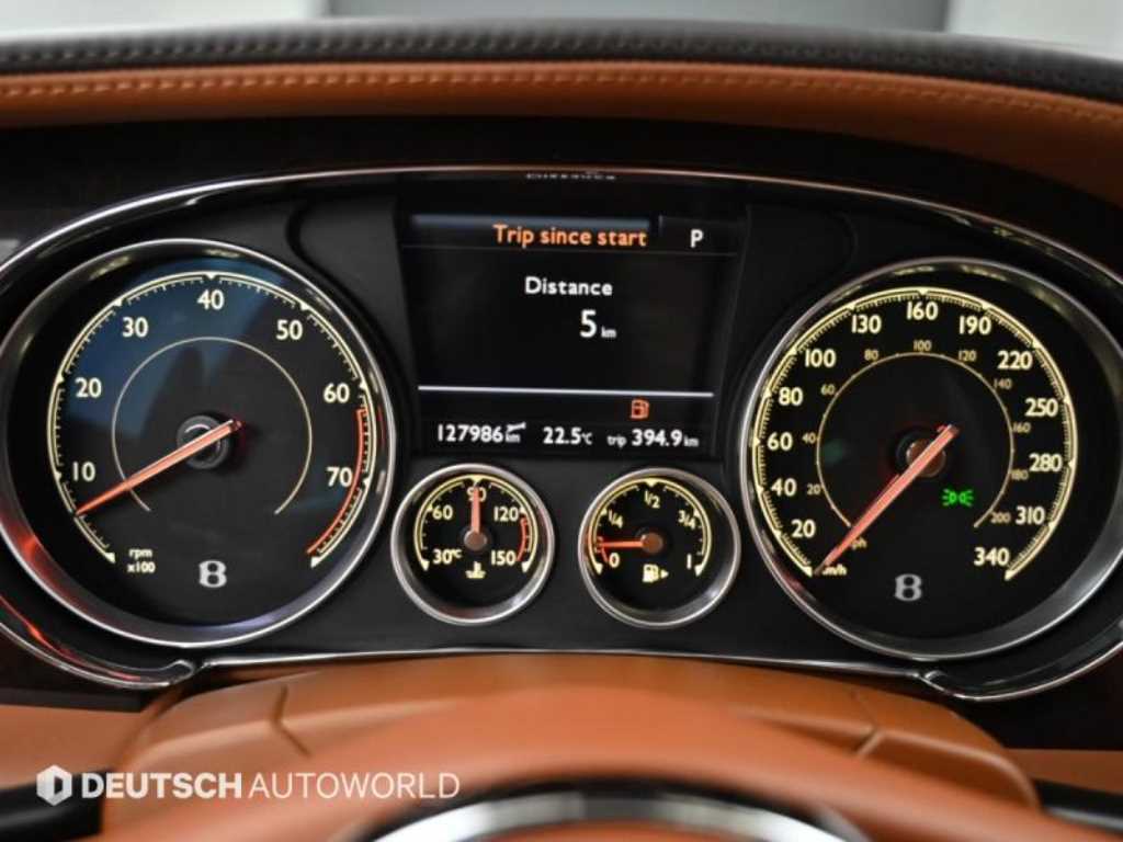 Bentley Flying Spur — photo 08