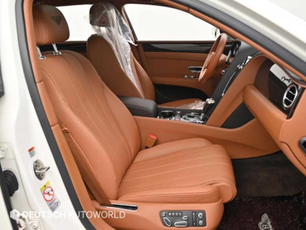 Bentley Flying Spur — photo 10
