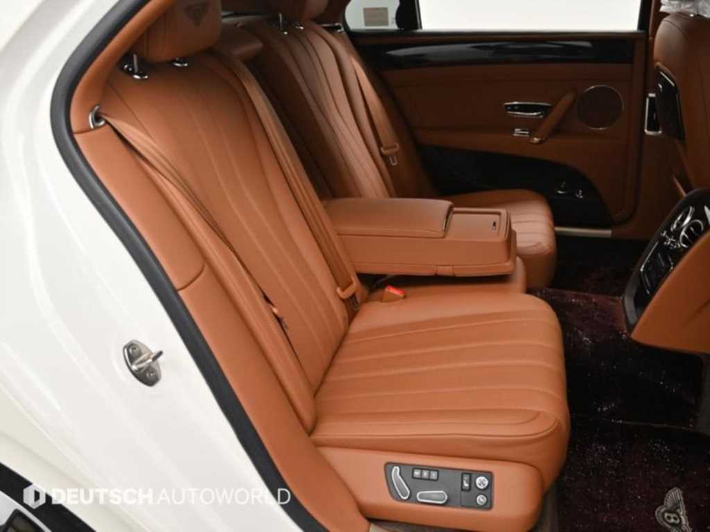 Bentley Flying Spur — photo 12