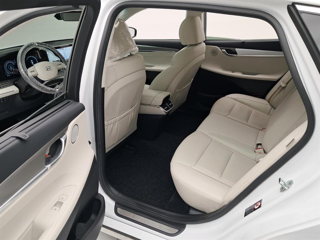 Hyundai Grandeur — photo 12