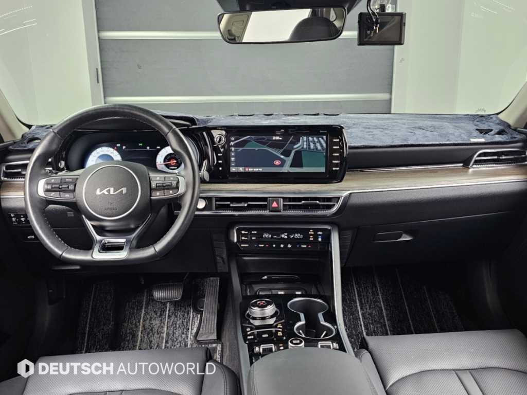 Kia K5 — photo 07
