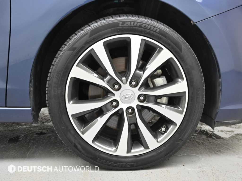 Hyundai i30 — photo 05