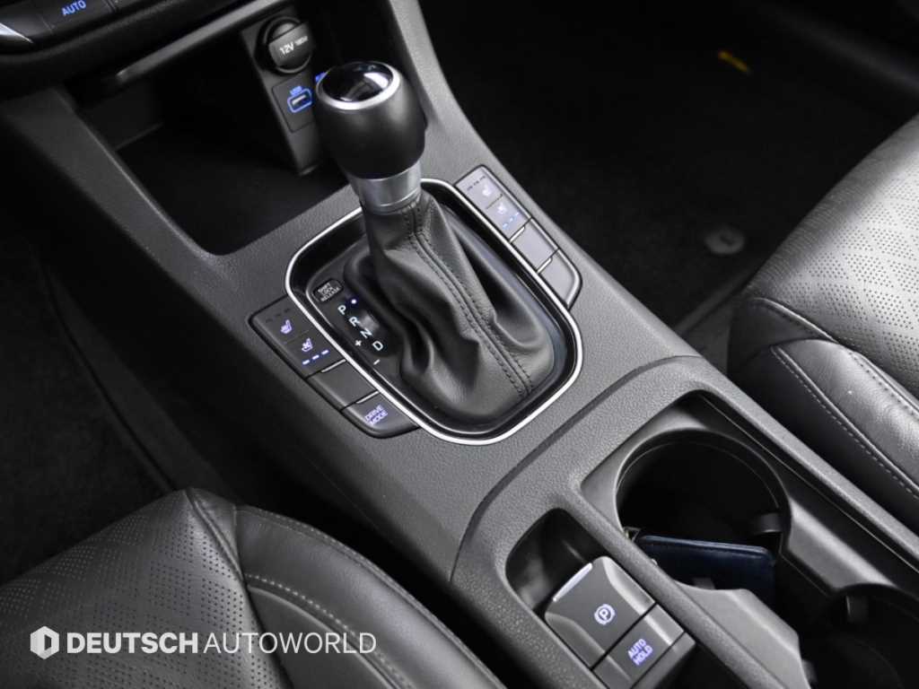 Hyundai i30 — photo 09