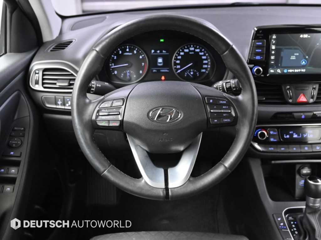 Hyundai i30 — photo 13