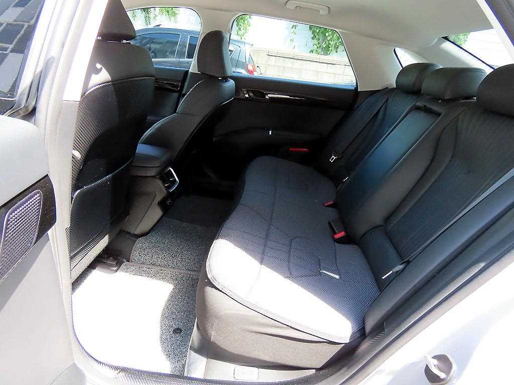 Hyundai Grandeur — photo 06