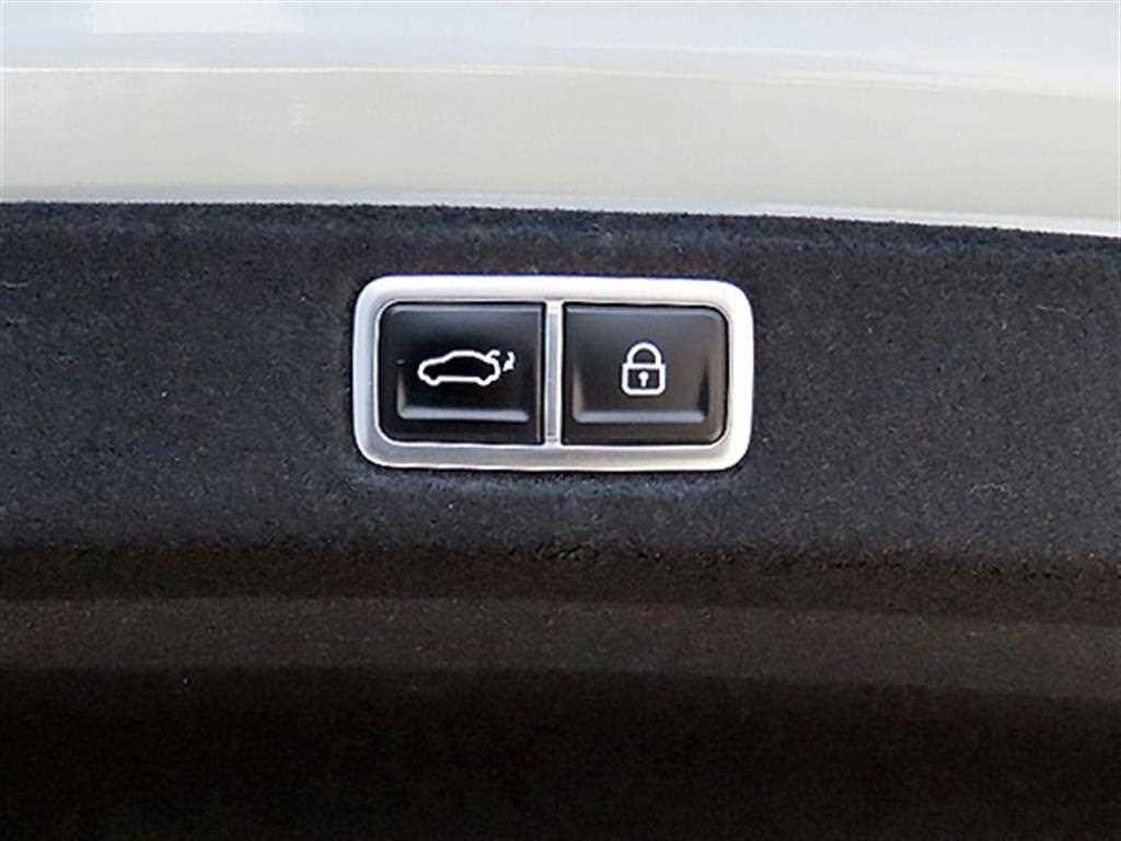 Hyundai Grandeur — photo 18