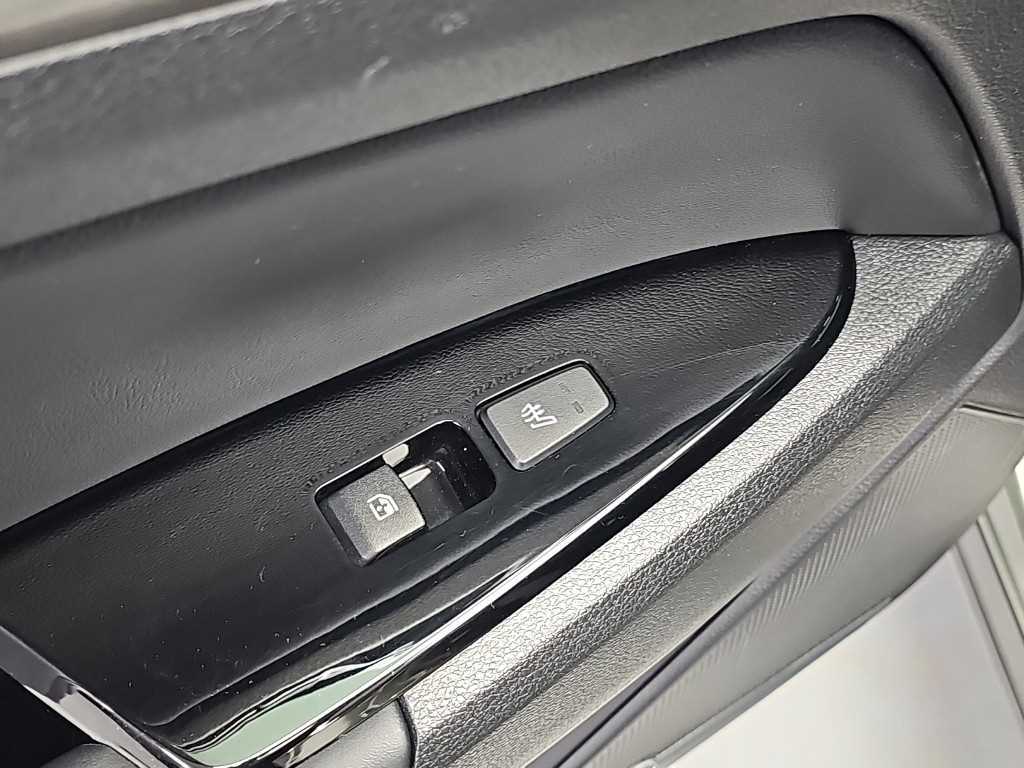 Kia Sportage — photo 14