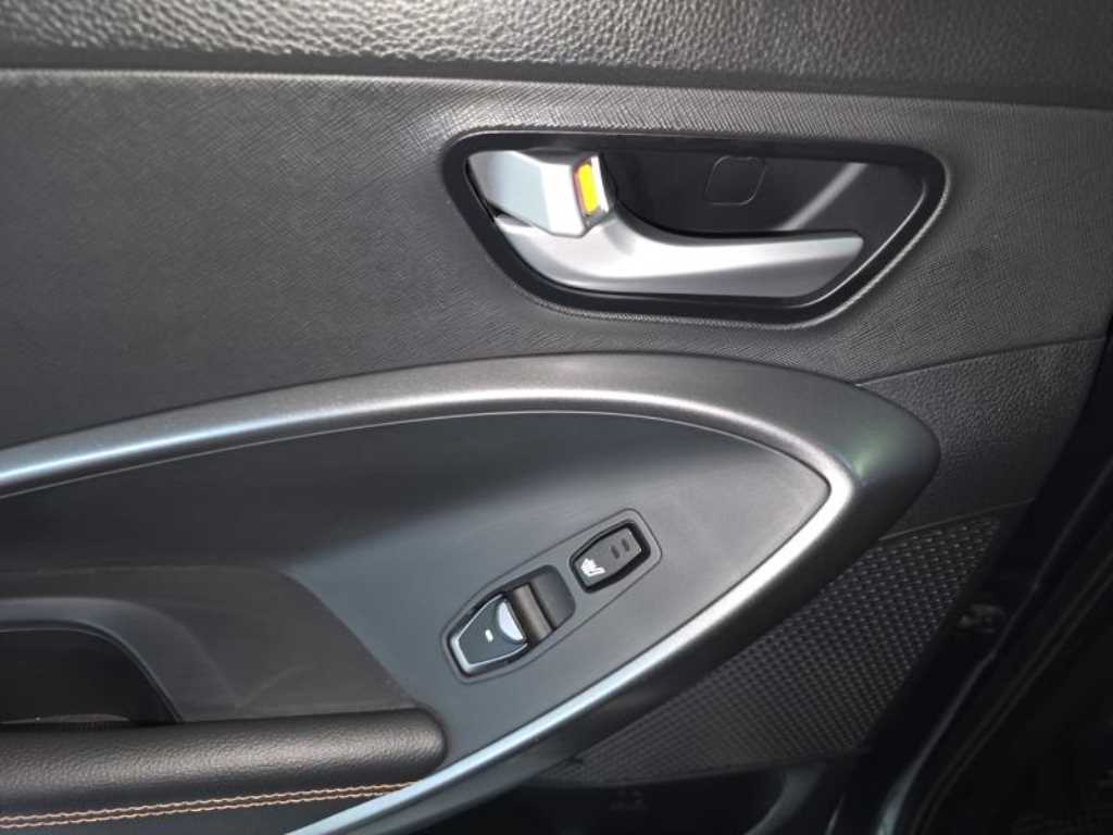 Hyundai Santafe — photo 11