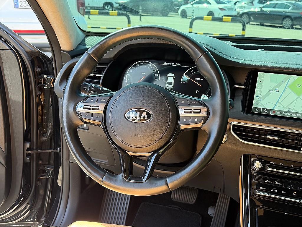 Kia K7 — photo 08
