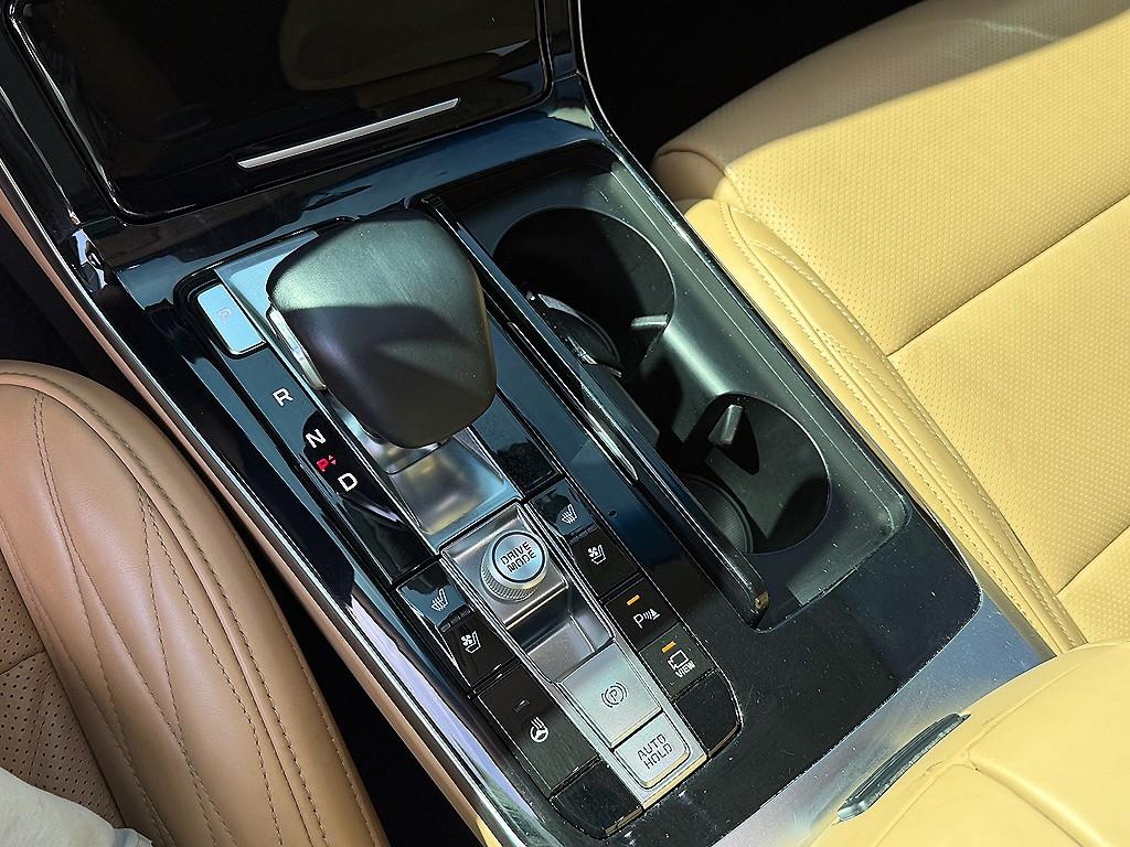 Kia K7 — photo 11