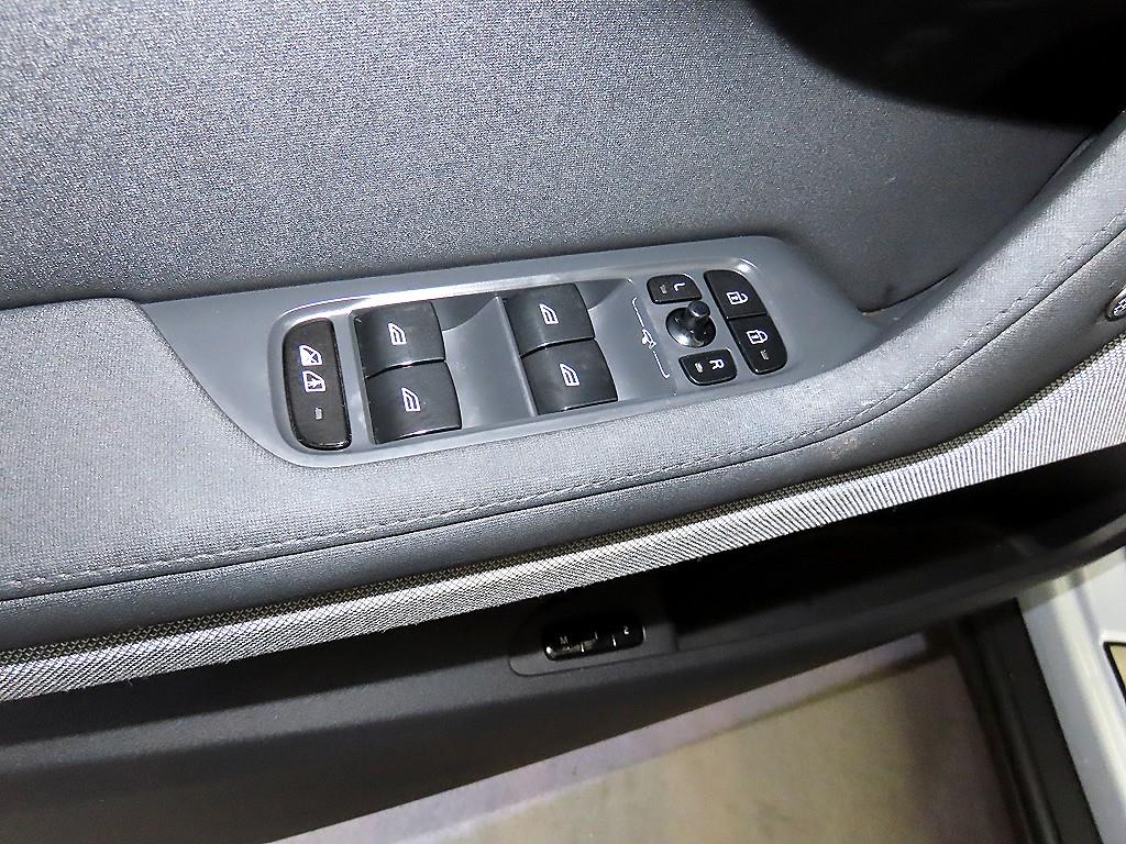 Polestar Polestar 2 — photo 12