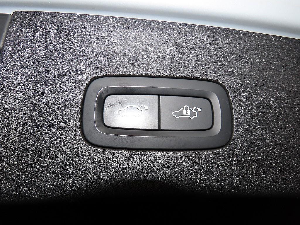 Polestar Polestar 2 — photo 14