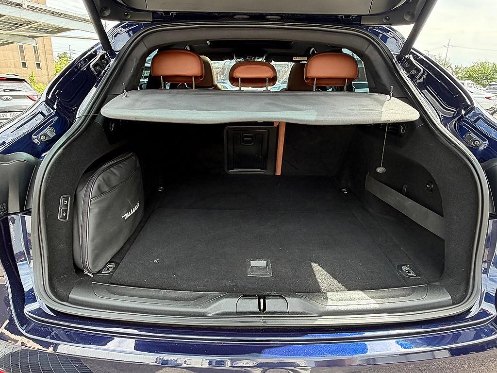 Maserati Levante — photo 18