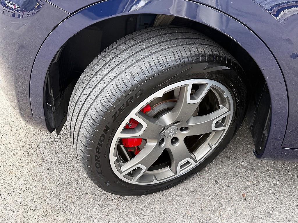 Maserati Levante — photo 20