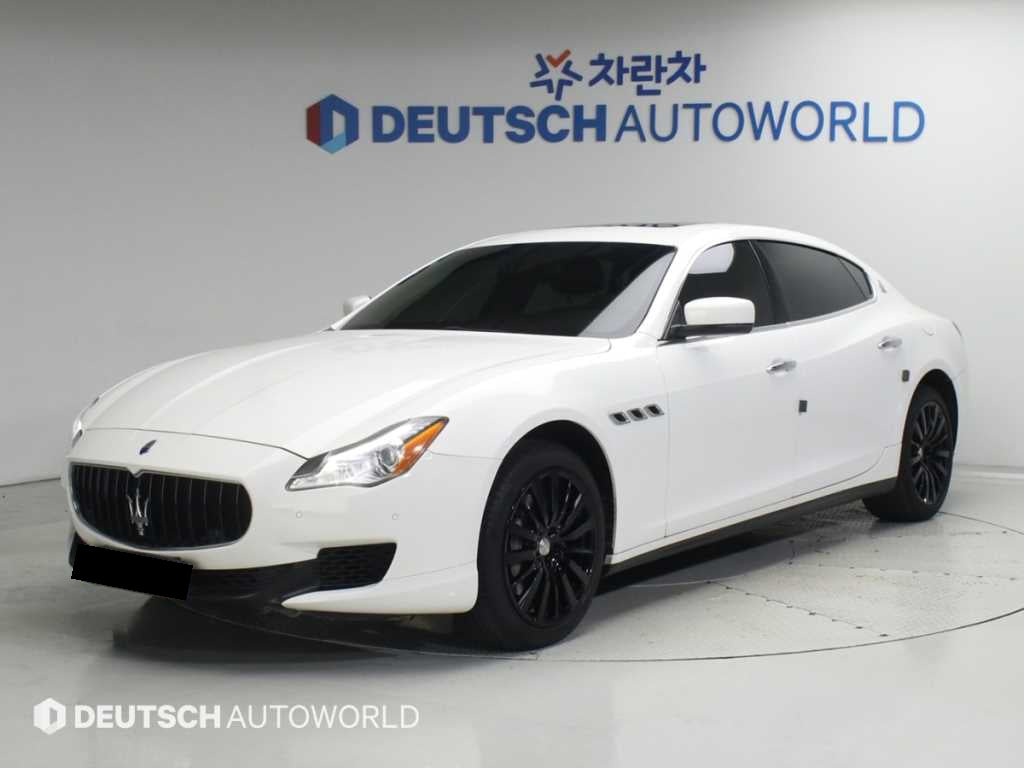 Maserati Quattroporte — photo 01