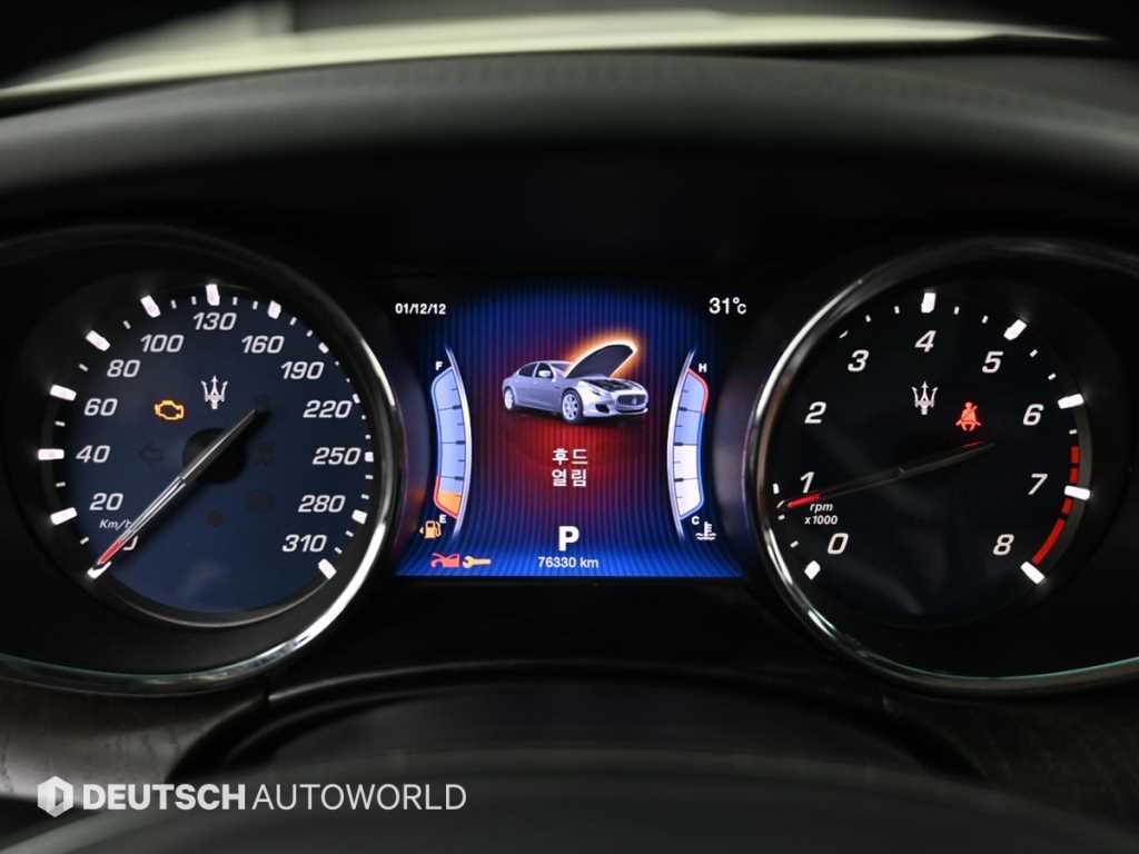 Maserati Quattroporte — photo 08