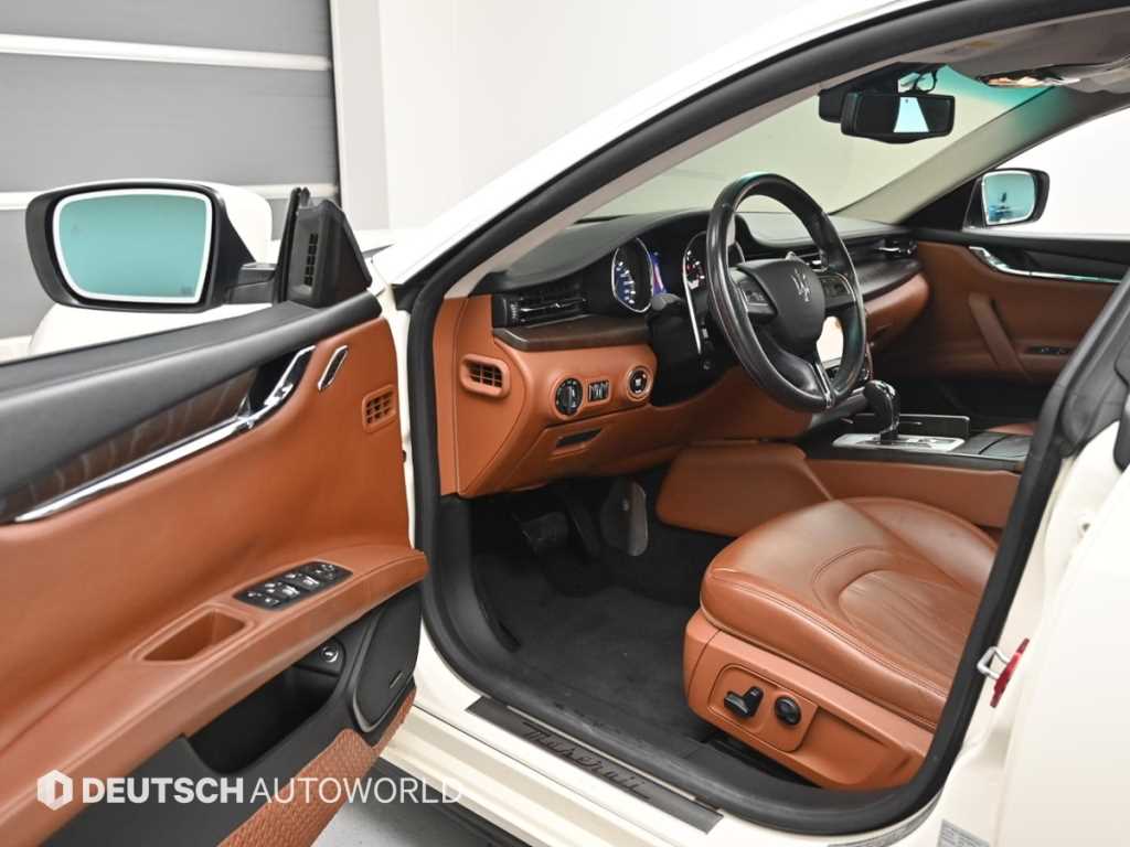 Maserati Quattroporte — photo 11