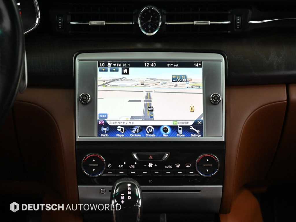 Maserati Quattroporte — photo 14