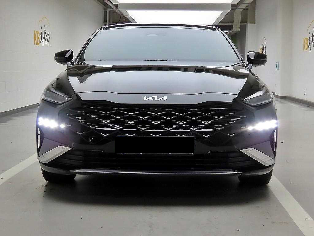 Kia K8 — photo 02