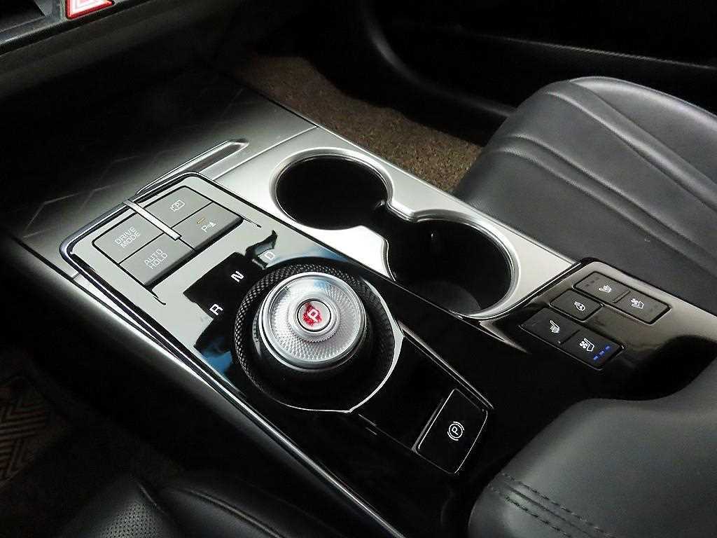 Kia K8 — photo 10