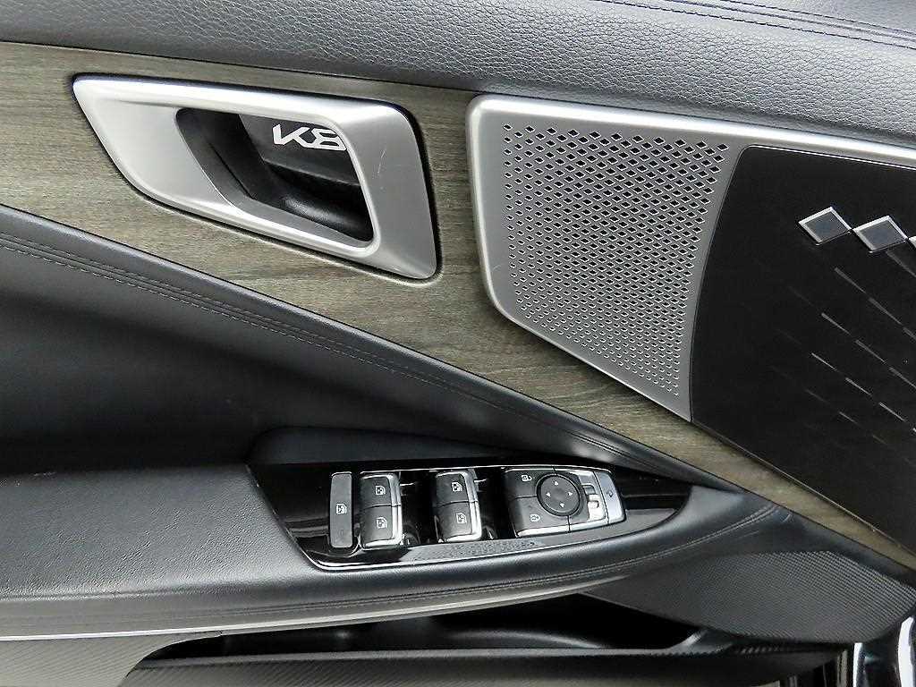 Kia K8 — photo 11