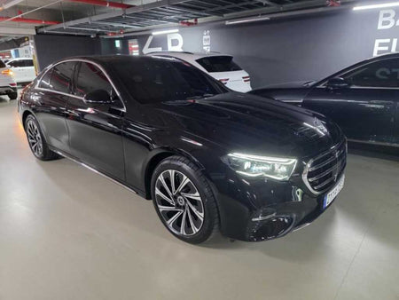 Mercedes-Benz E-Class — photo 02