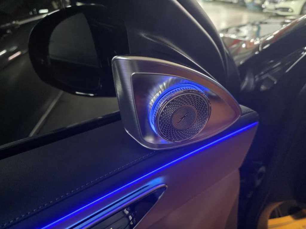 Mercedes-Benz E-Class — photo 14