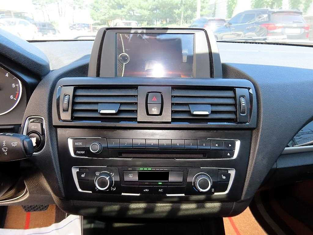 BMW 1-Series — photo 11