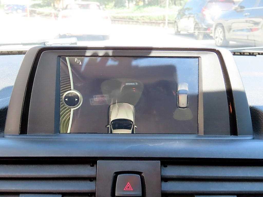 BMW 1-Series — photo 12