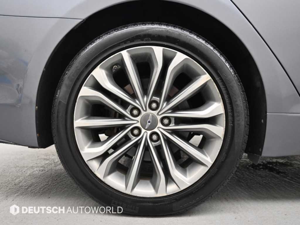 Hyundai Genesis — photo 05