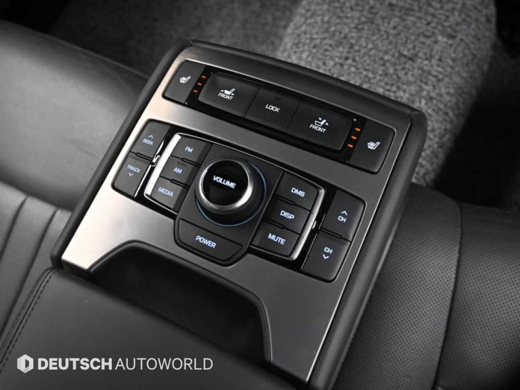 Hyundai Genesis — photo 16