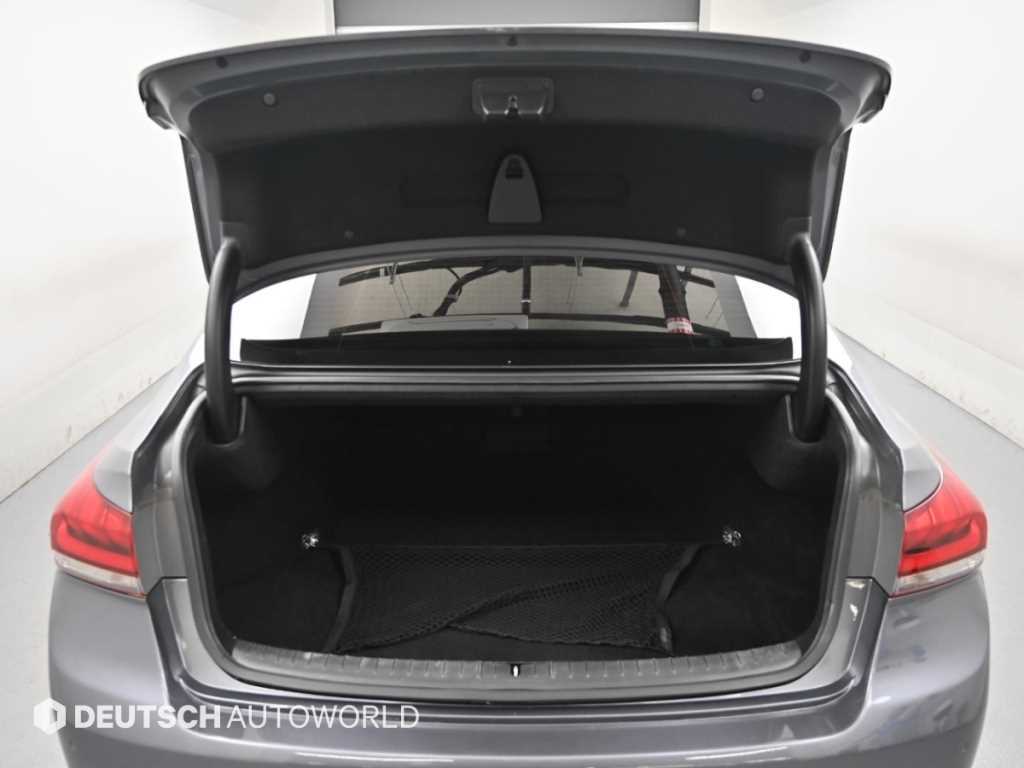Hyundai Genesis — photo 19