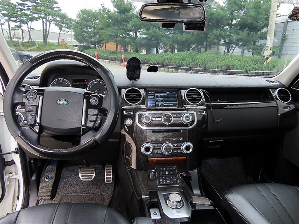 Land Rover Discovery — photo 07