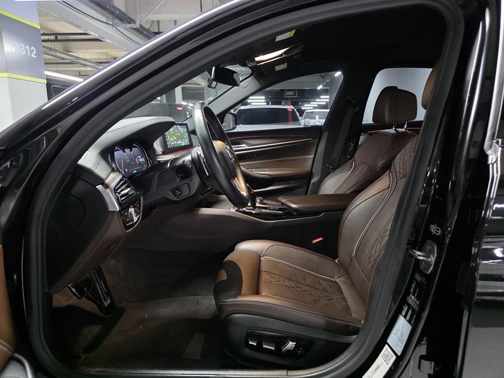 BMW 5-Series — photo 07