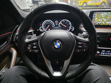BMW 5-Series — photo 09