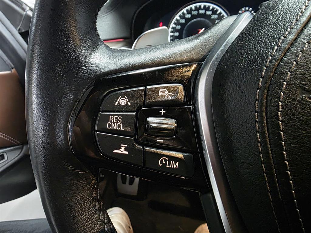 BMW 5-Series — photo 14
