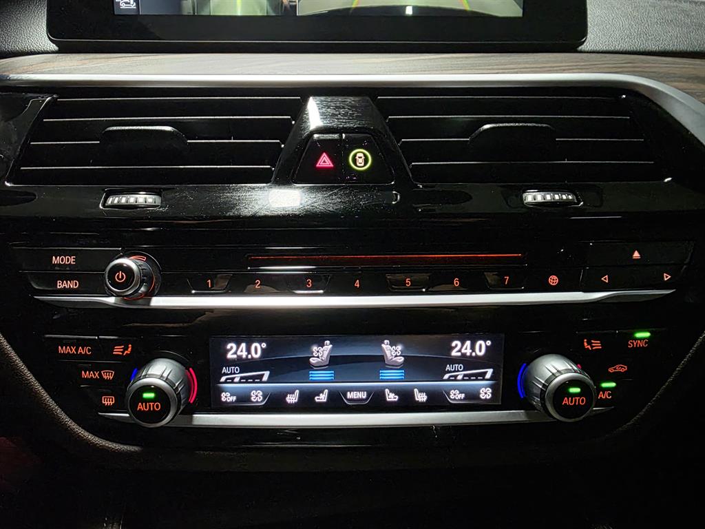 BMW 5-Series — photo 17