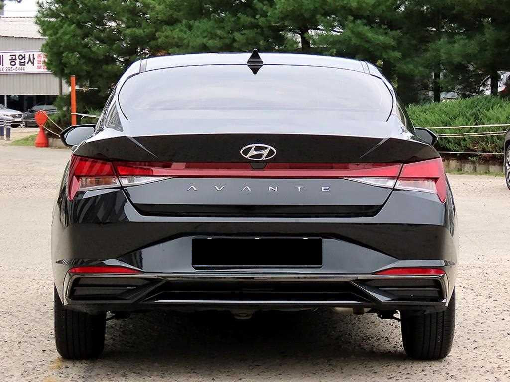 Hyundai Avante — photo 04