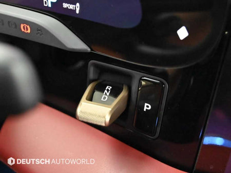 Porsche Taycan — photo 09